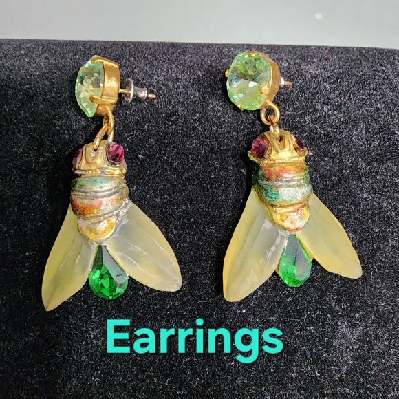 Fashion Jewelry Jewelry - Hand made bumble bee earrings Unusual costume fashion jewelry
